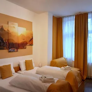 Hotel Karolinger, Dusseldorf