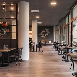 - The Niu Tab Main Station By Ihg دوسلدورف